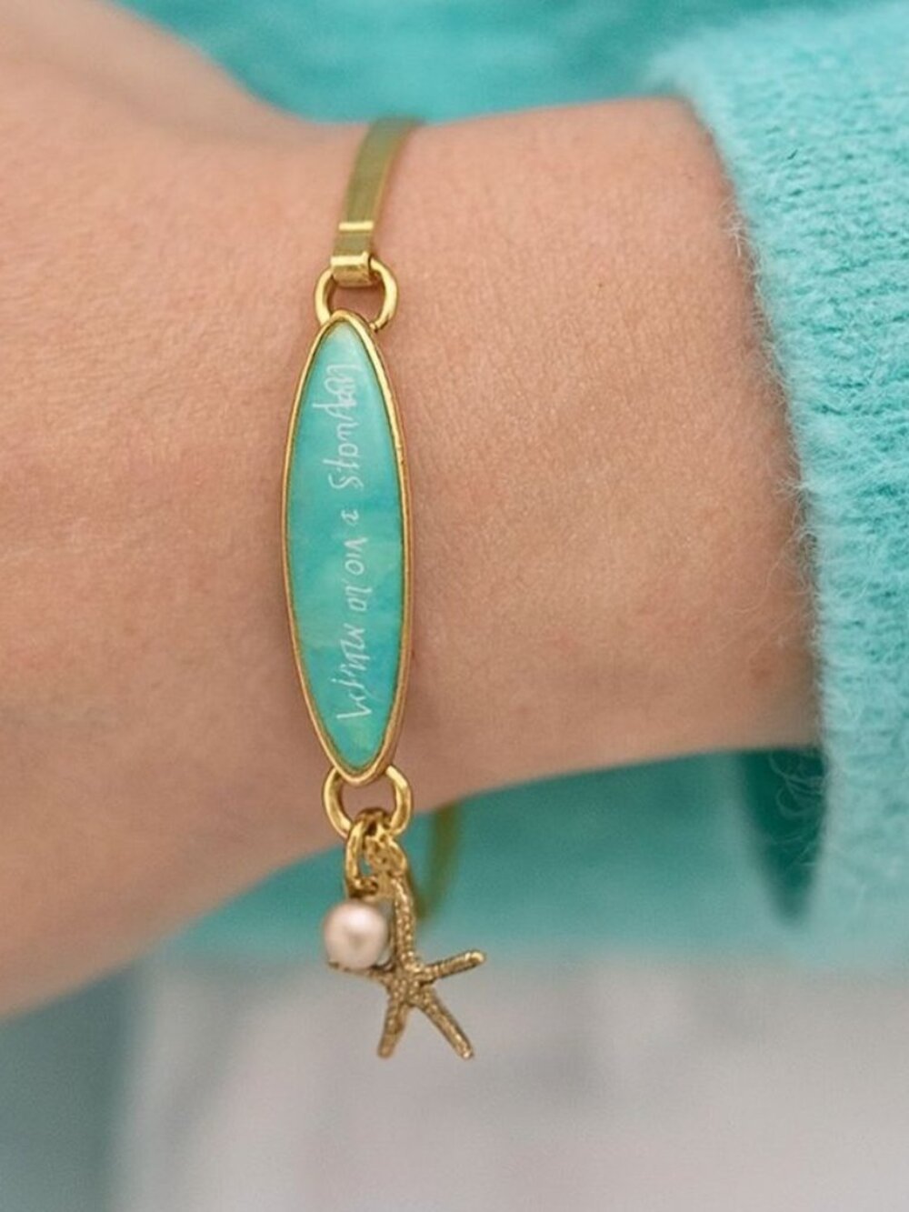 Bracelet Mint Wish Upon A Starfish Surfboard w Goldtone Starfish Charm Bangle